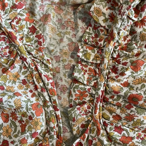 2/$30 Cynthia Rowley Floral Peasant Top Size Large - Picture 15 of 16
